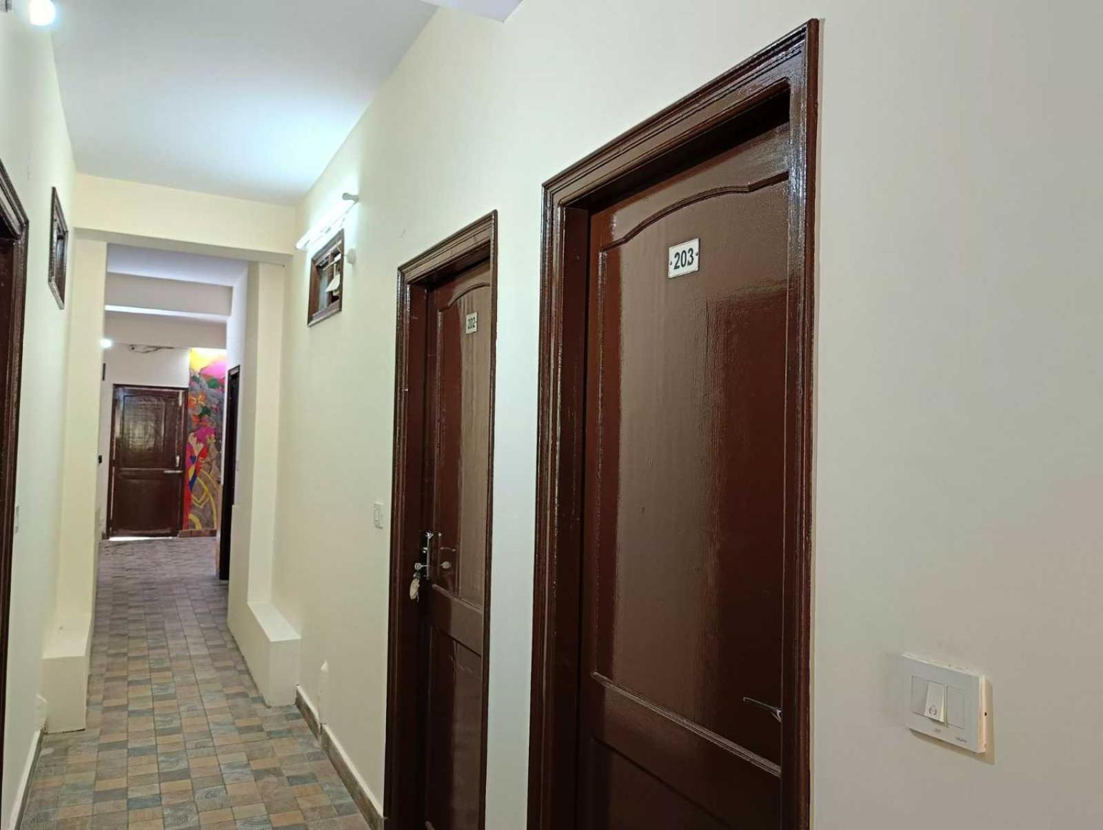 Hotel O New Shushant Regency Shimla Extérieur photo